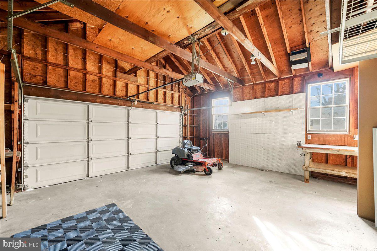 ROMAN VILLAGE - Residential