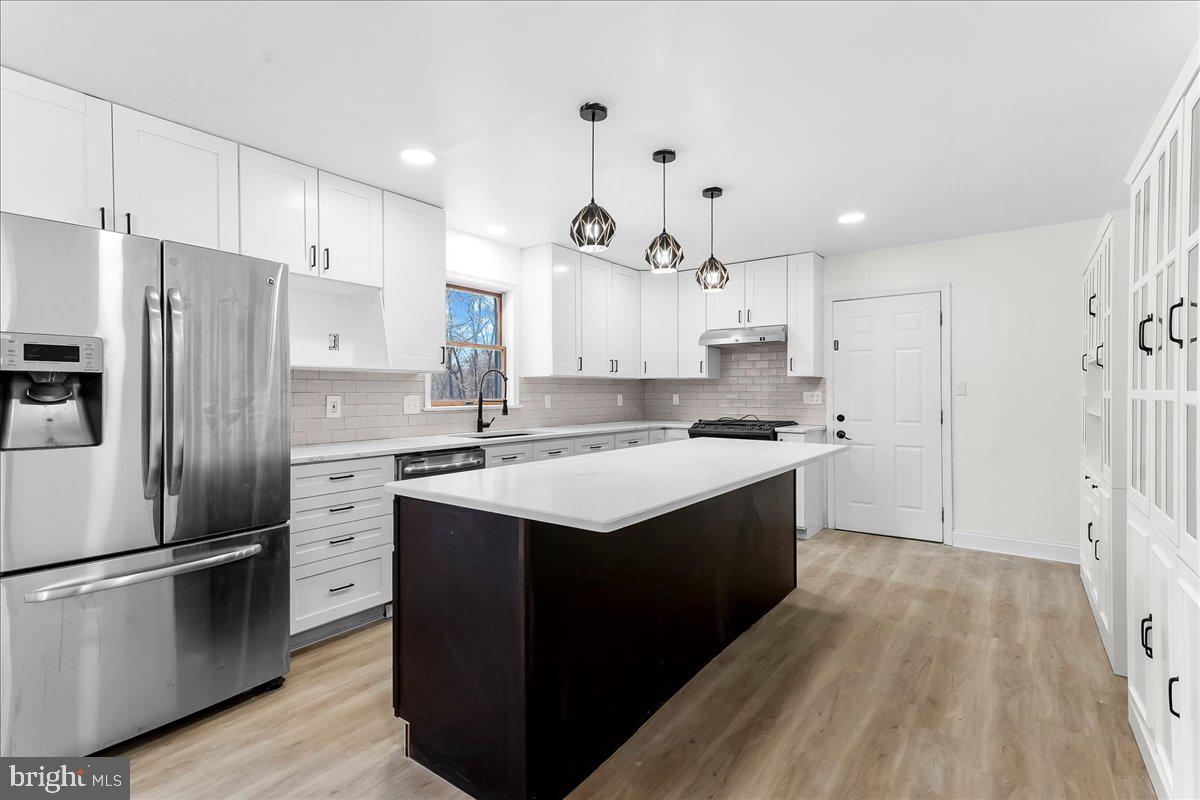 ROMAN VILLAGE - Residential