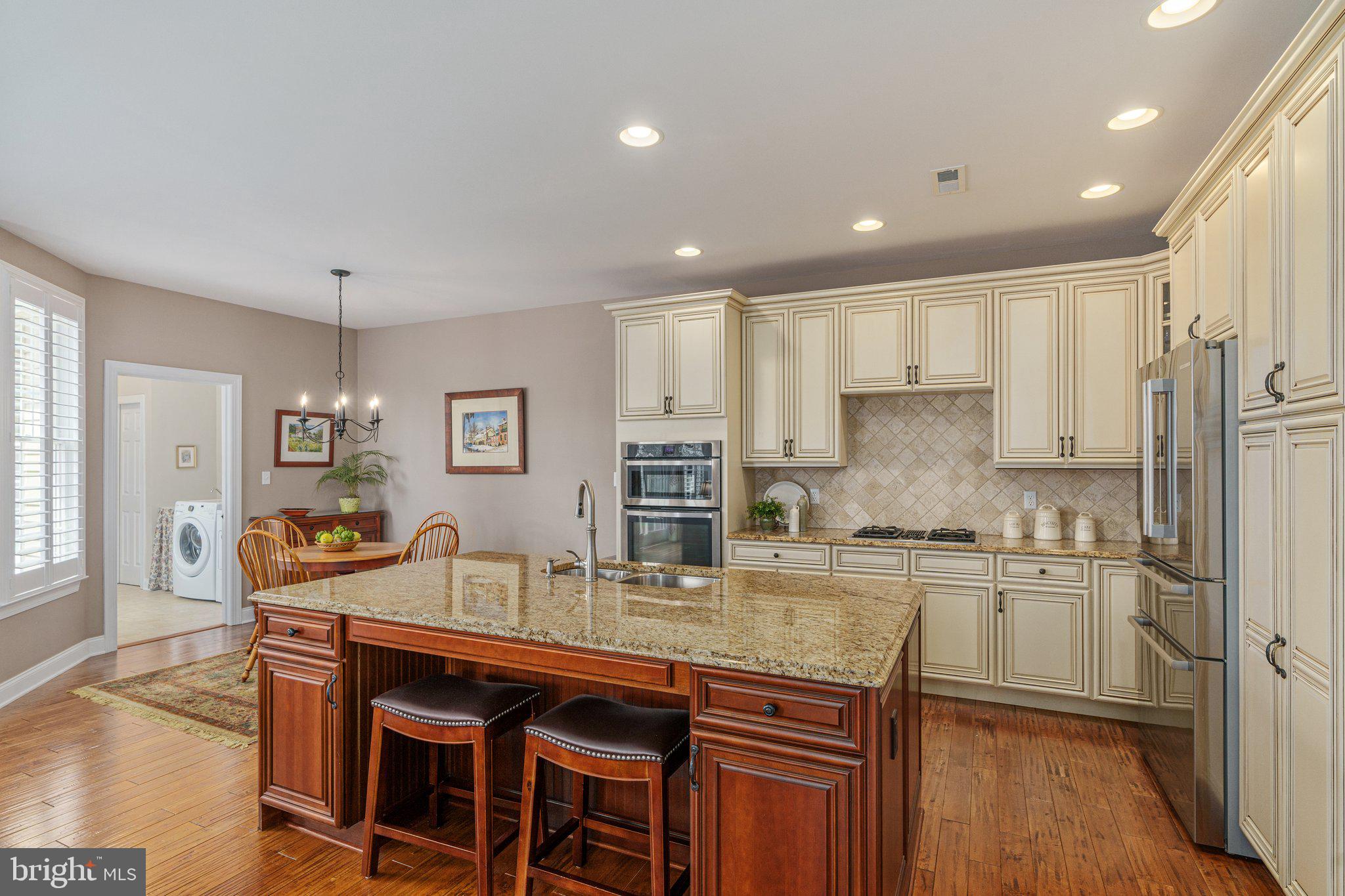 NEWTOWN WALK - Residential