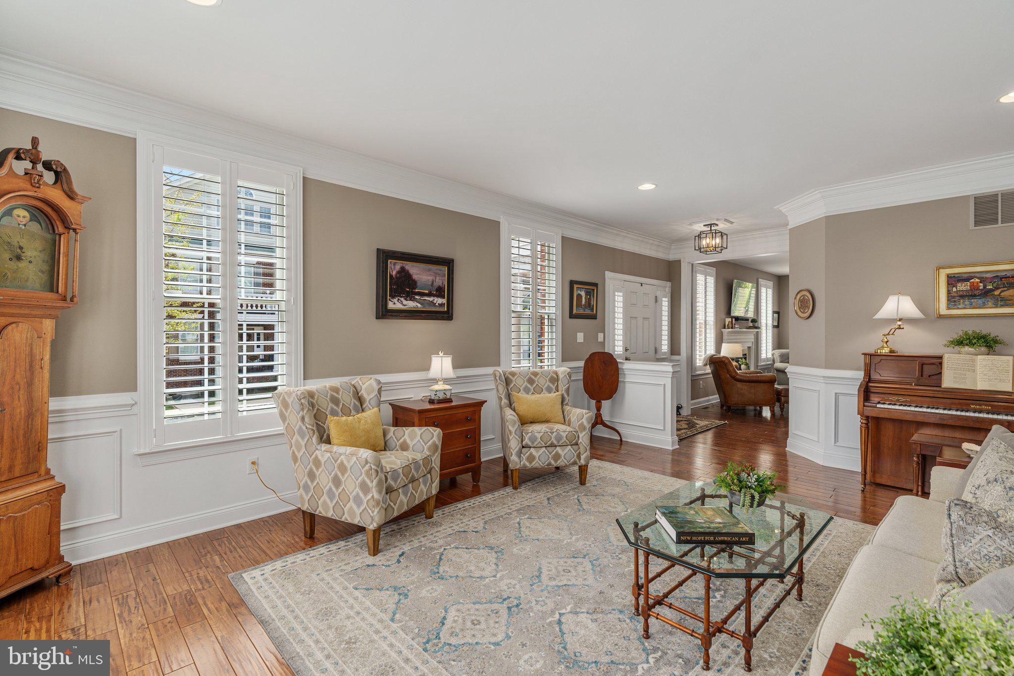 NEWTOWN WALK - Residential