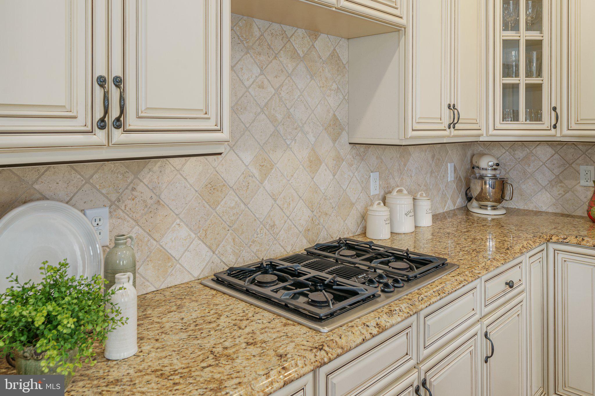 NEWTOWN WALK - Residential