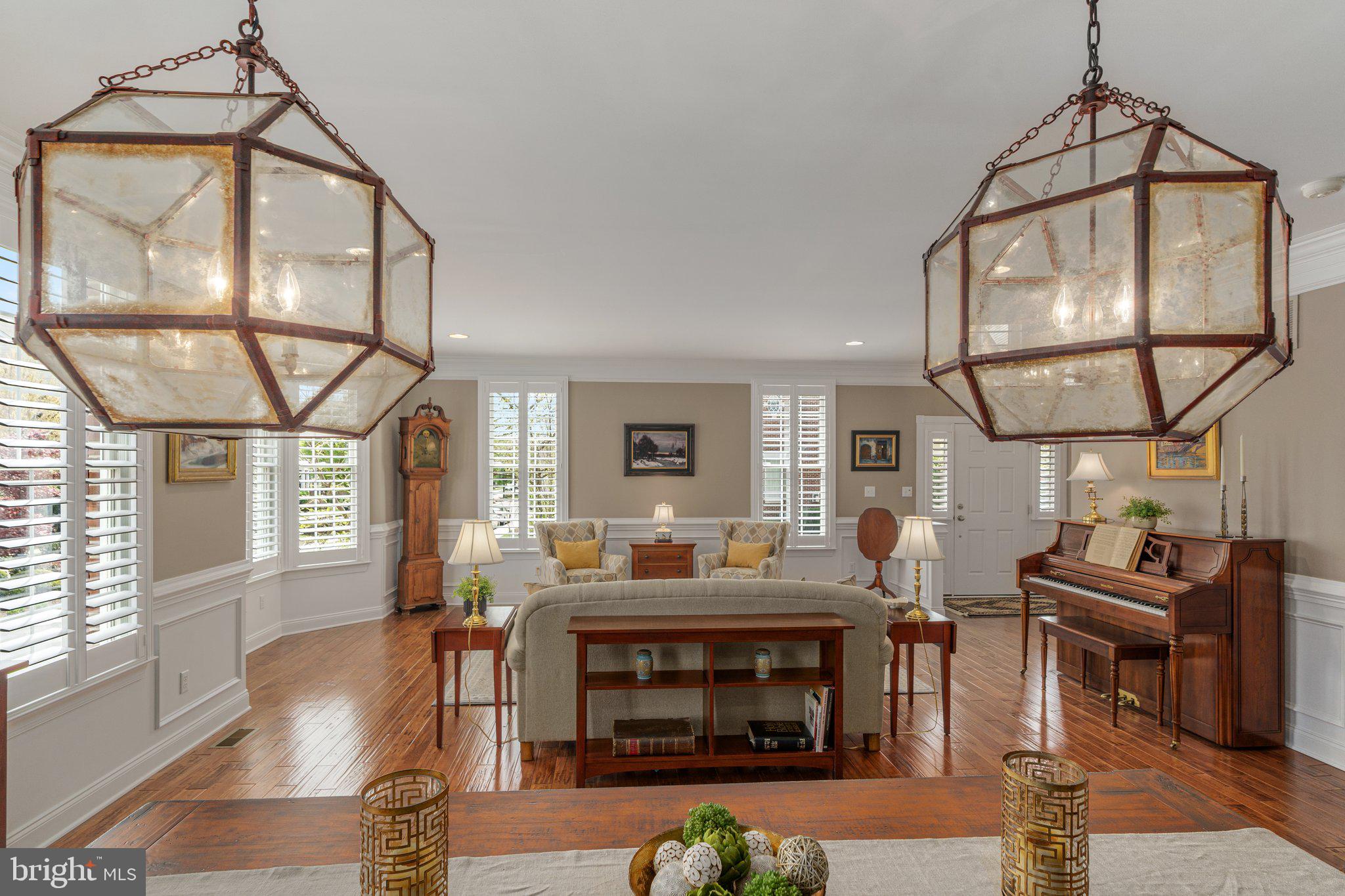 NEWTOWN WALK - Residential