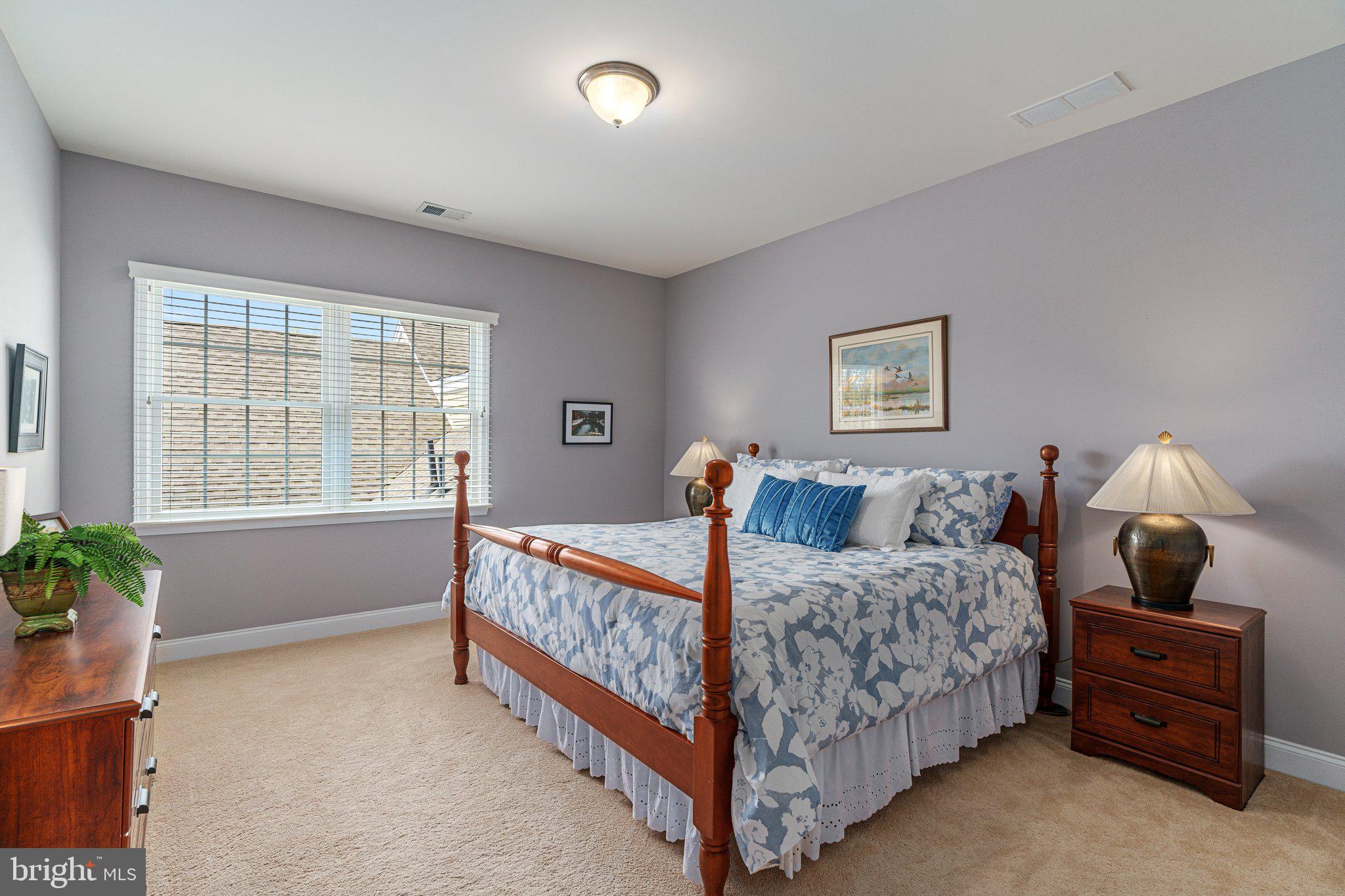 NEWTOWN WALK - Residential