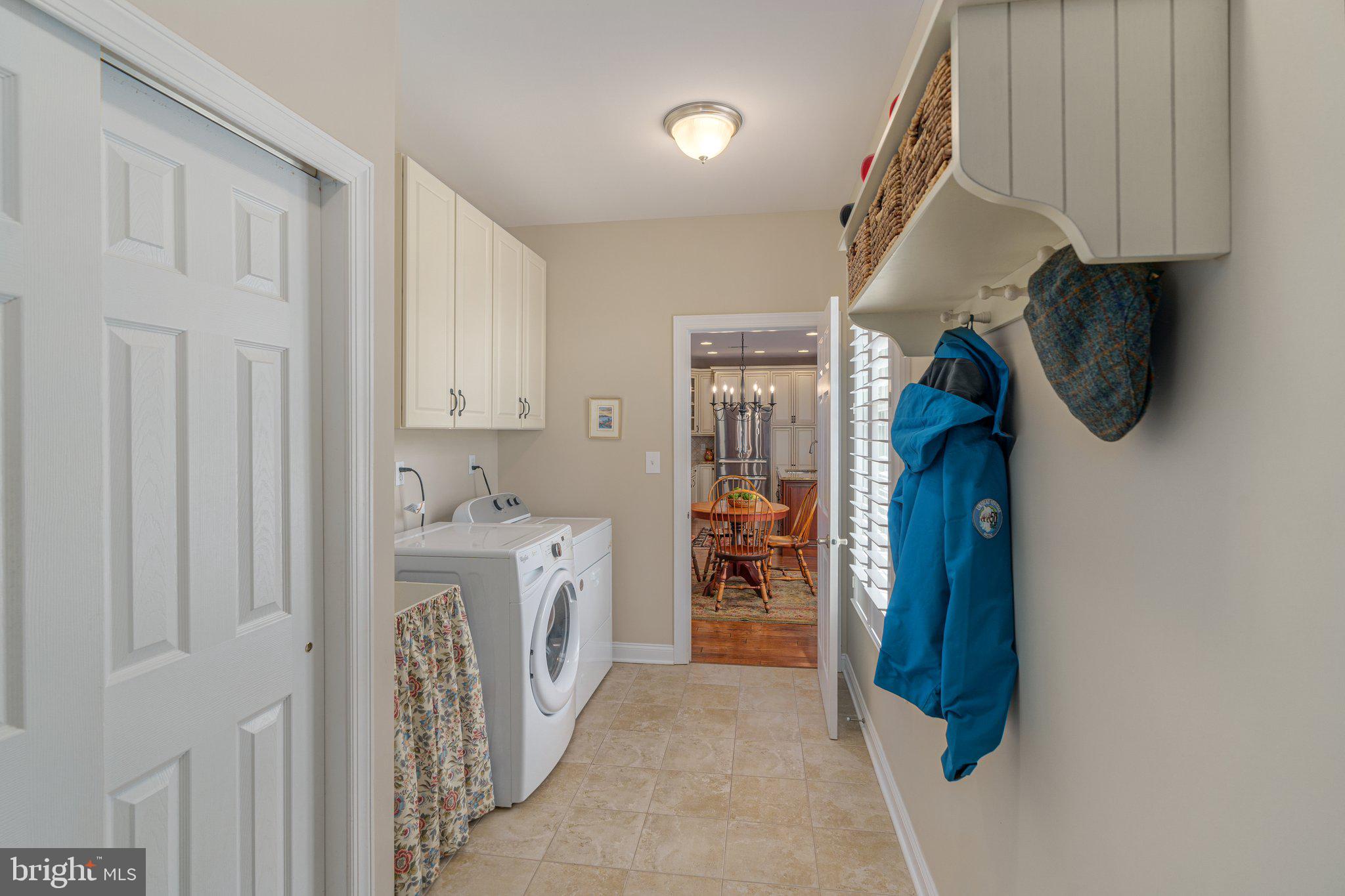 NEWTOWN WALK - Residential