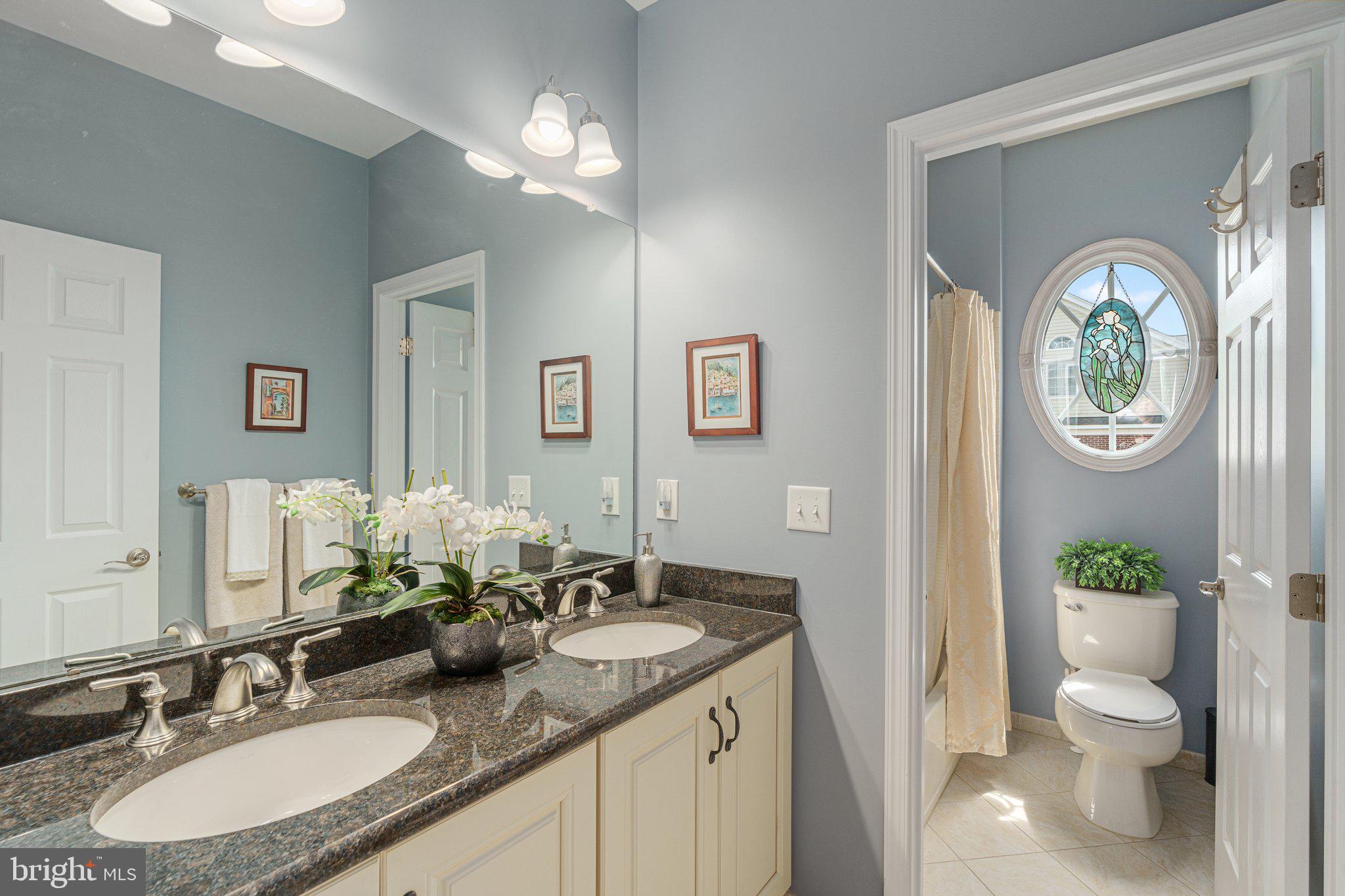 NEWTOWN WALK - Residential