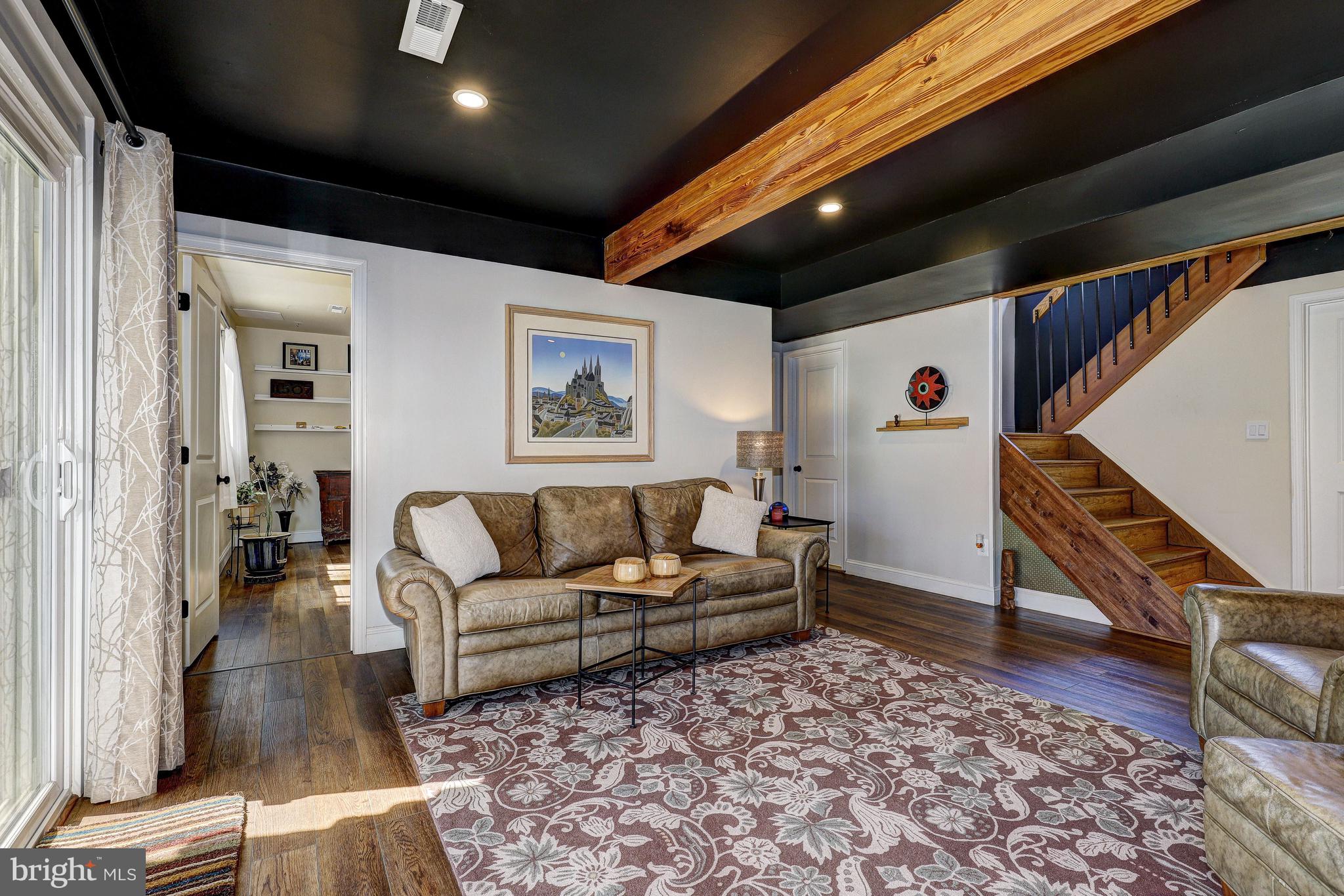 SWANSFIELD - Residential