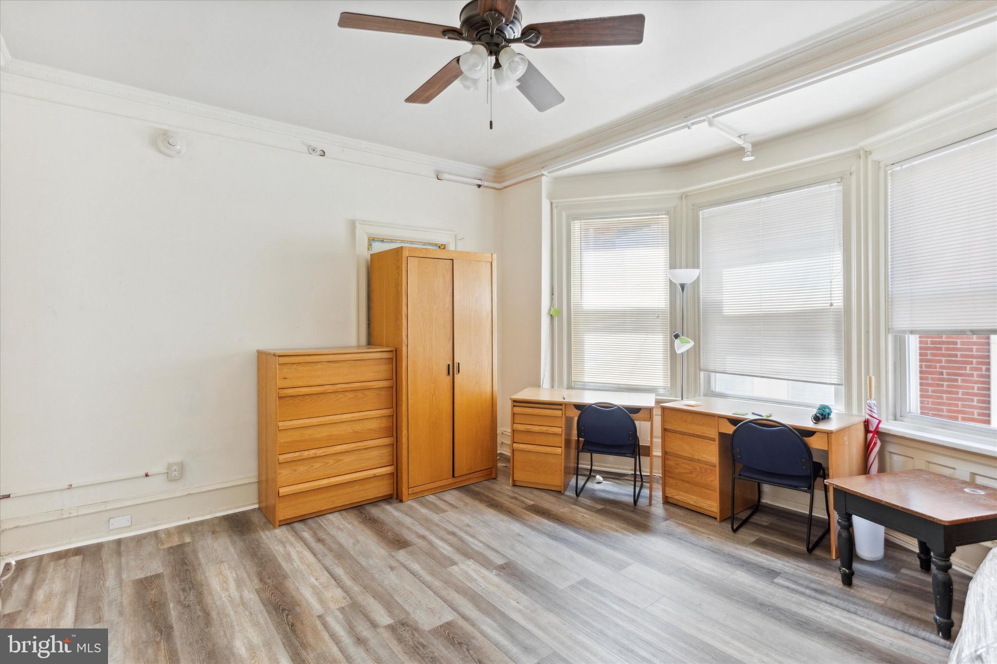 UNIVERSITY CITY - Residential