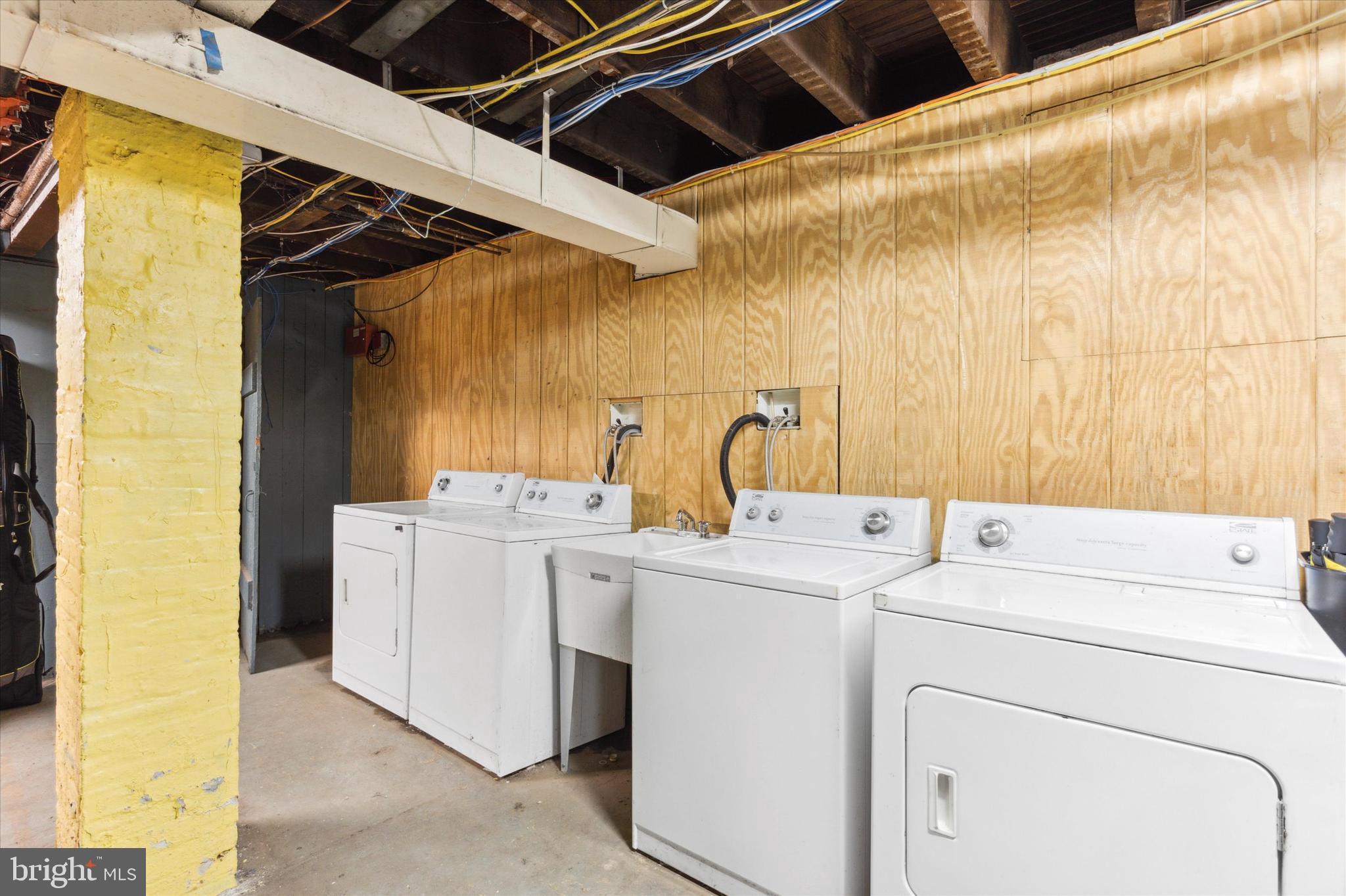 UNIVERSITY CITY - Residential