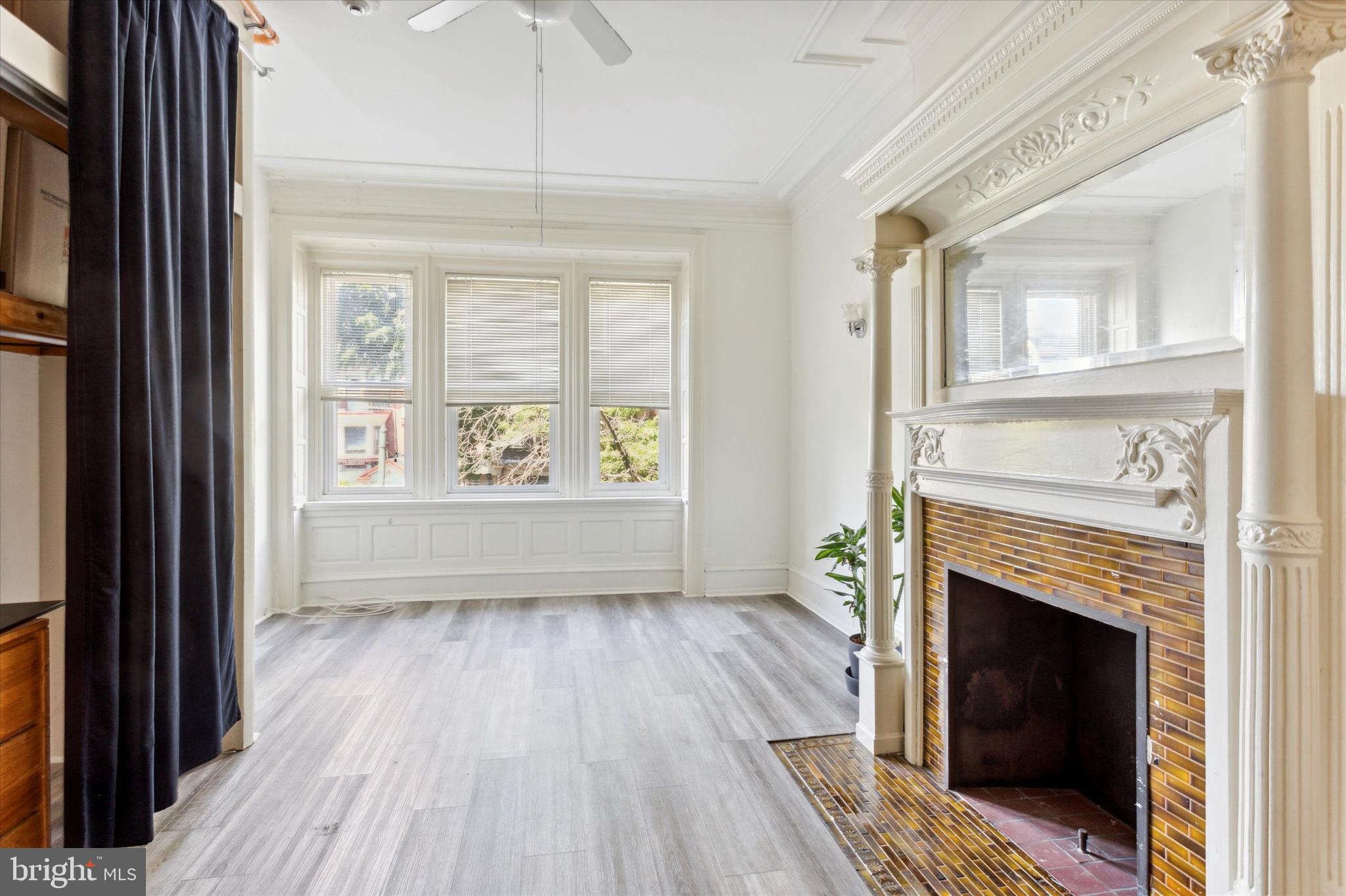 UNIVERSITY CITY - Residential