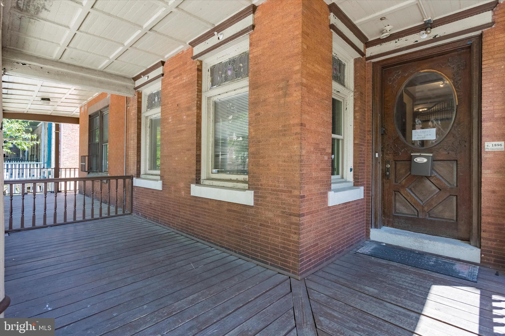 UNIVERSITY CITY - Residential