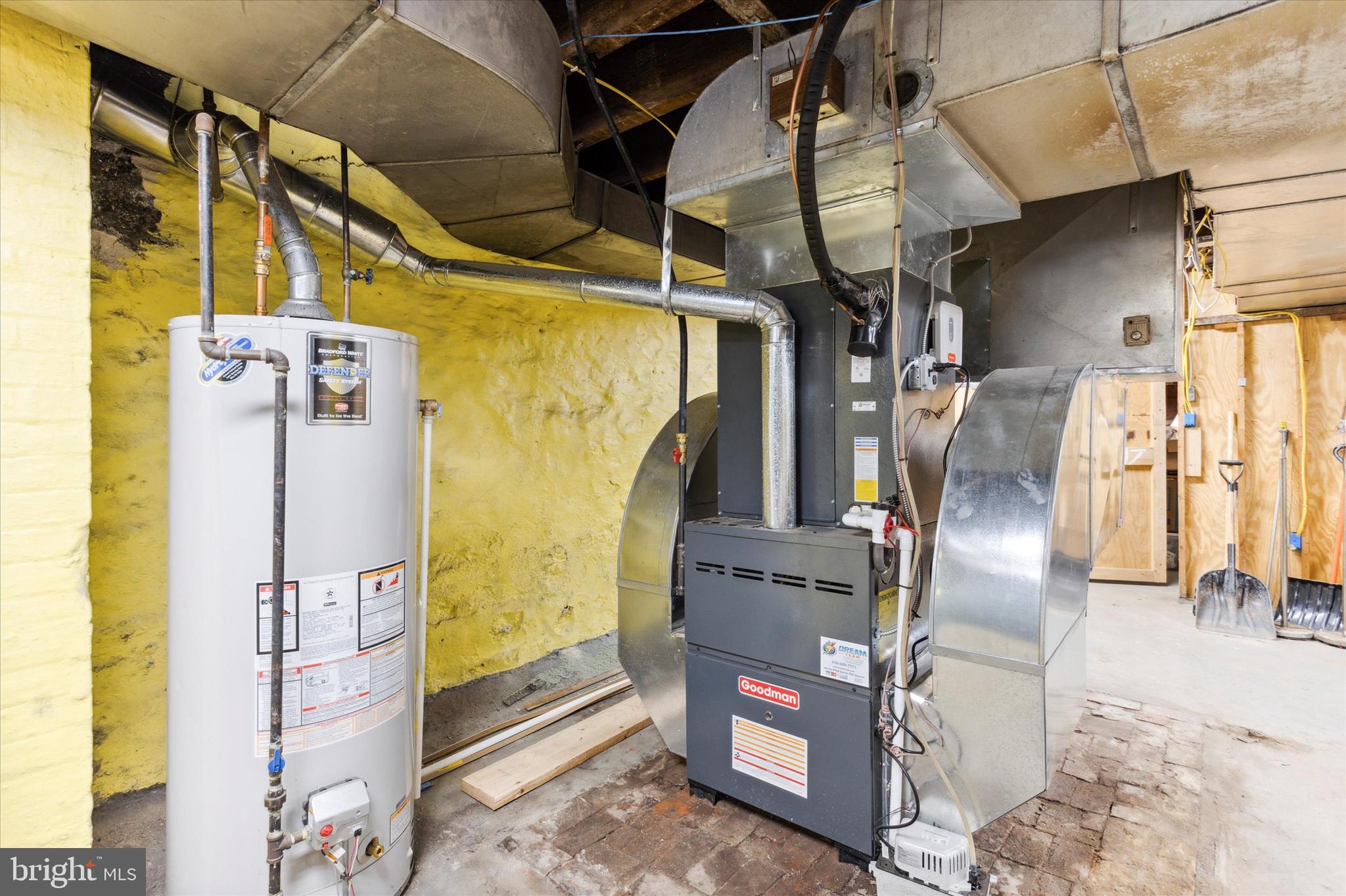 UNIVERSITY CITY - Residential