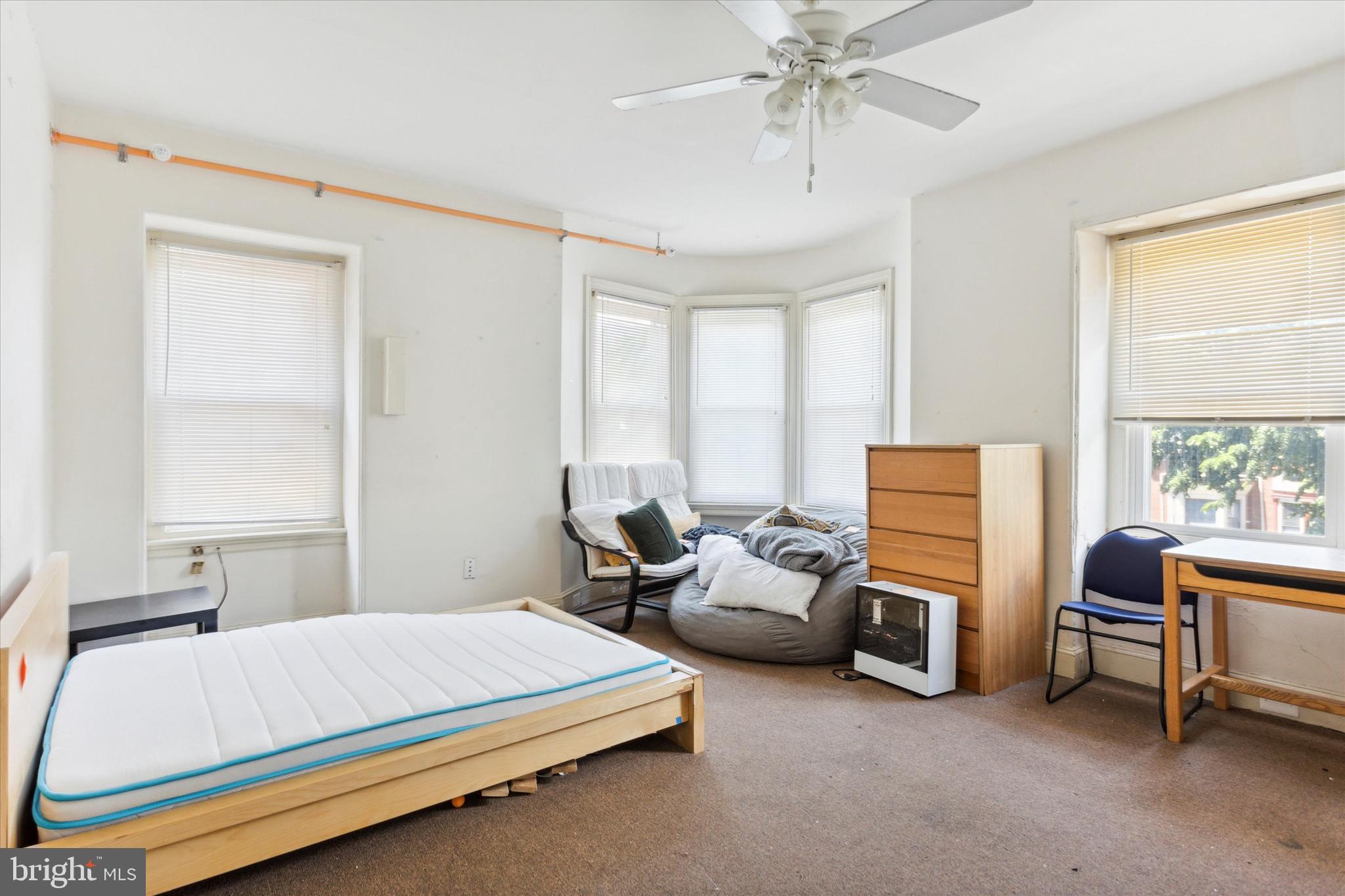 UNIVERSITY CITY - Residential