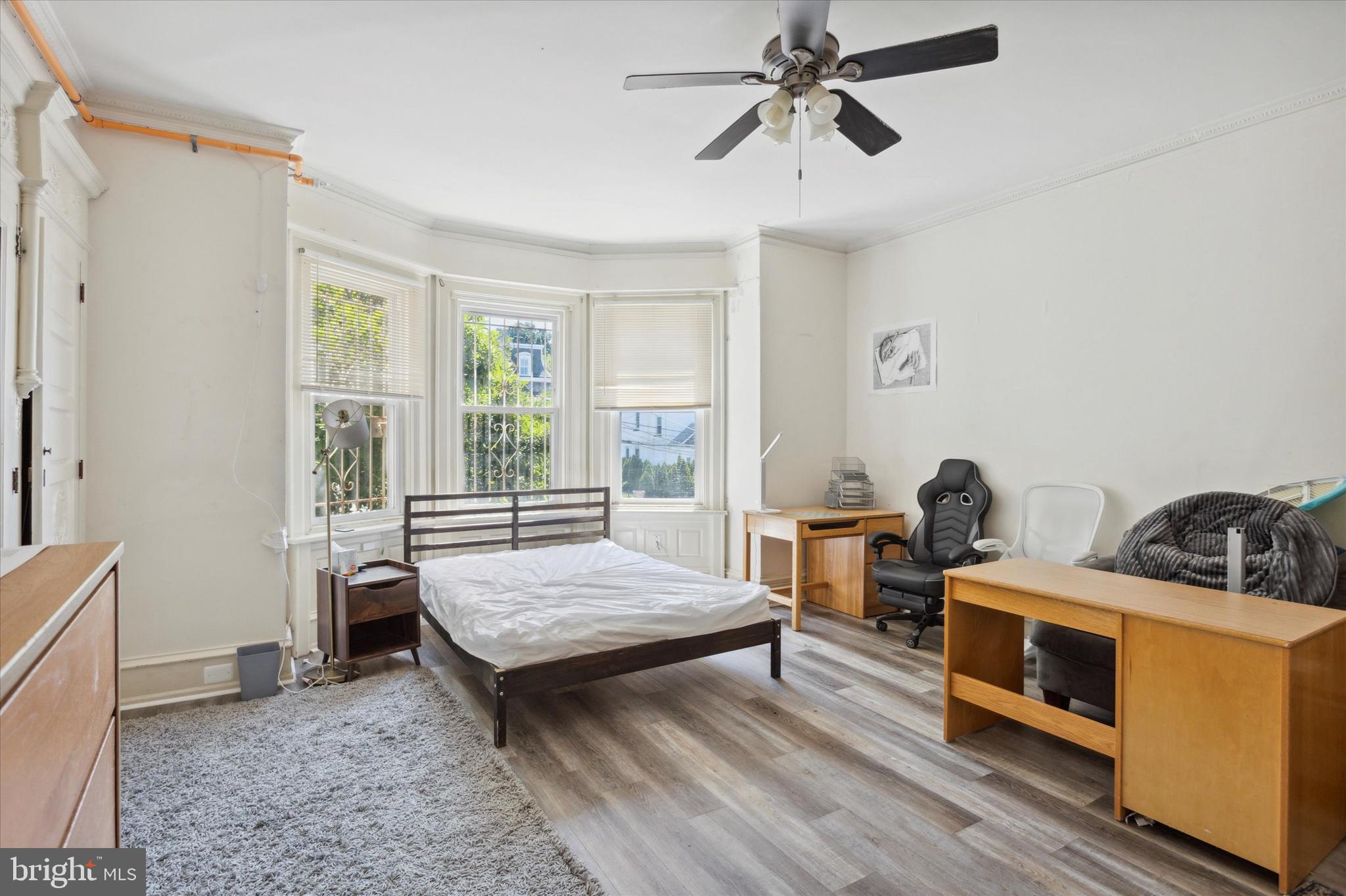 UNIVERSITY CITY - Residential