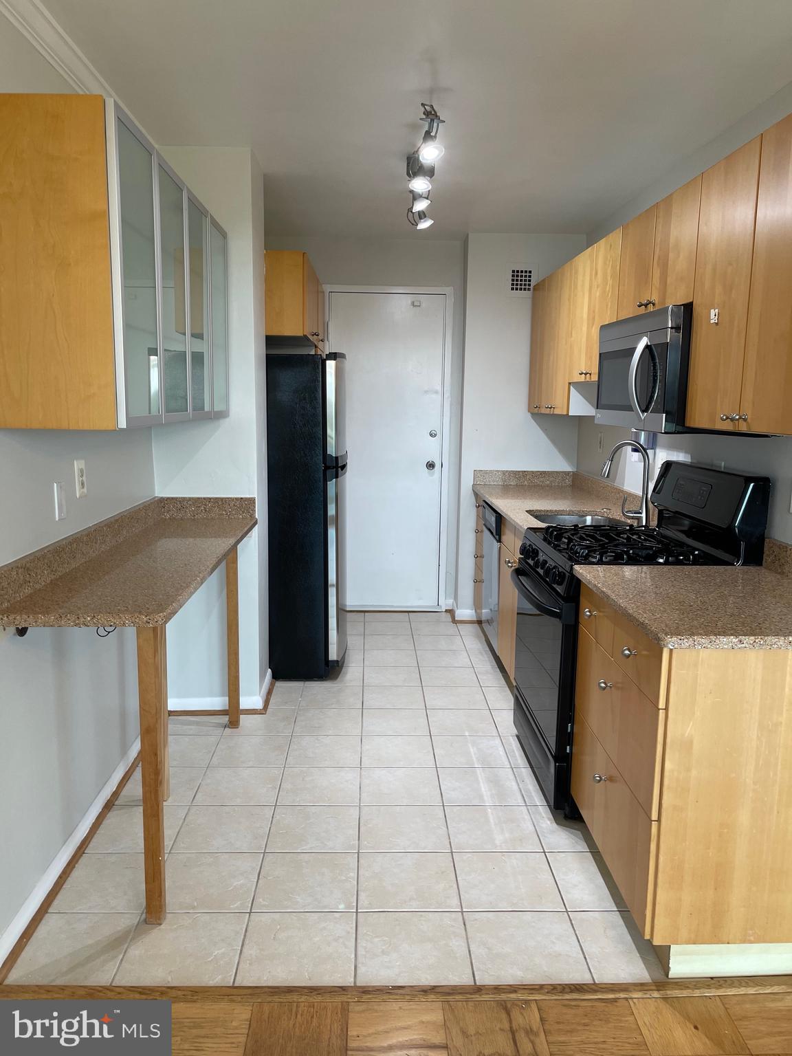 GROSVENOR PARK - Residential Lease