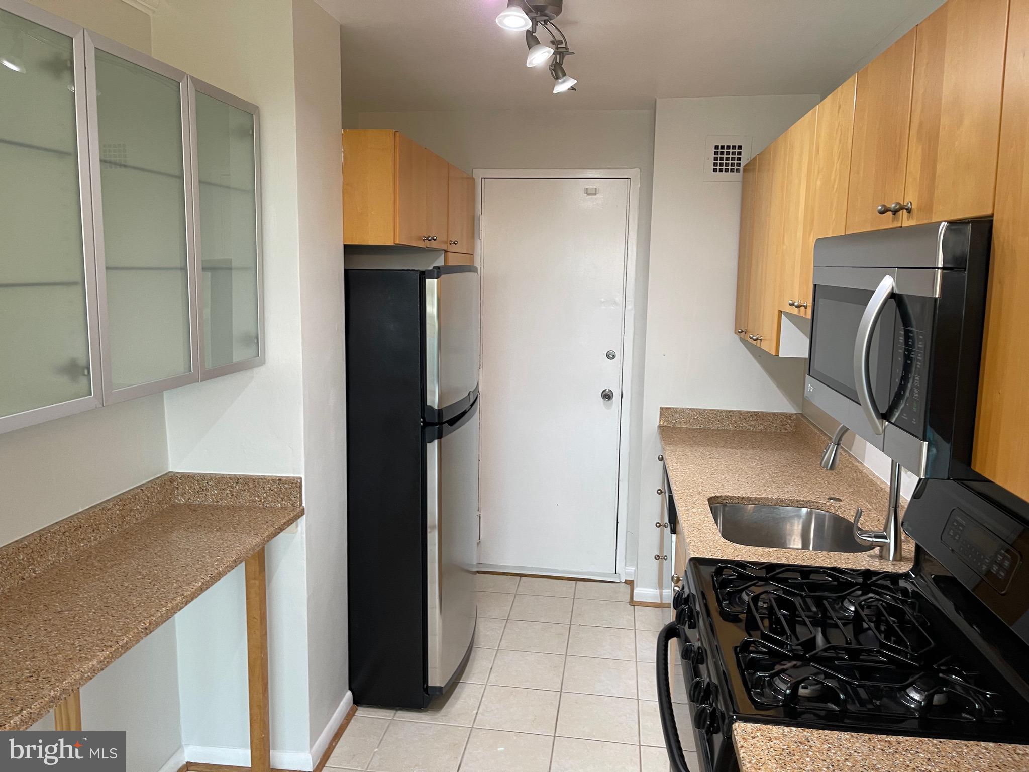 GROSVENOR PARK - Residential Lease