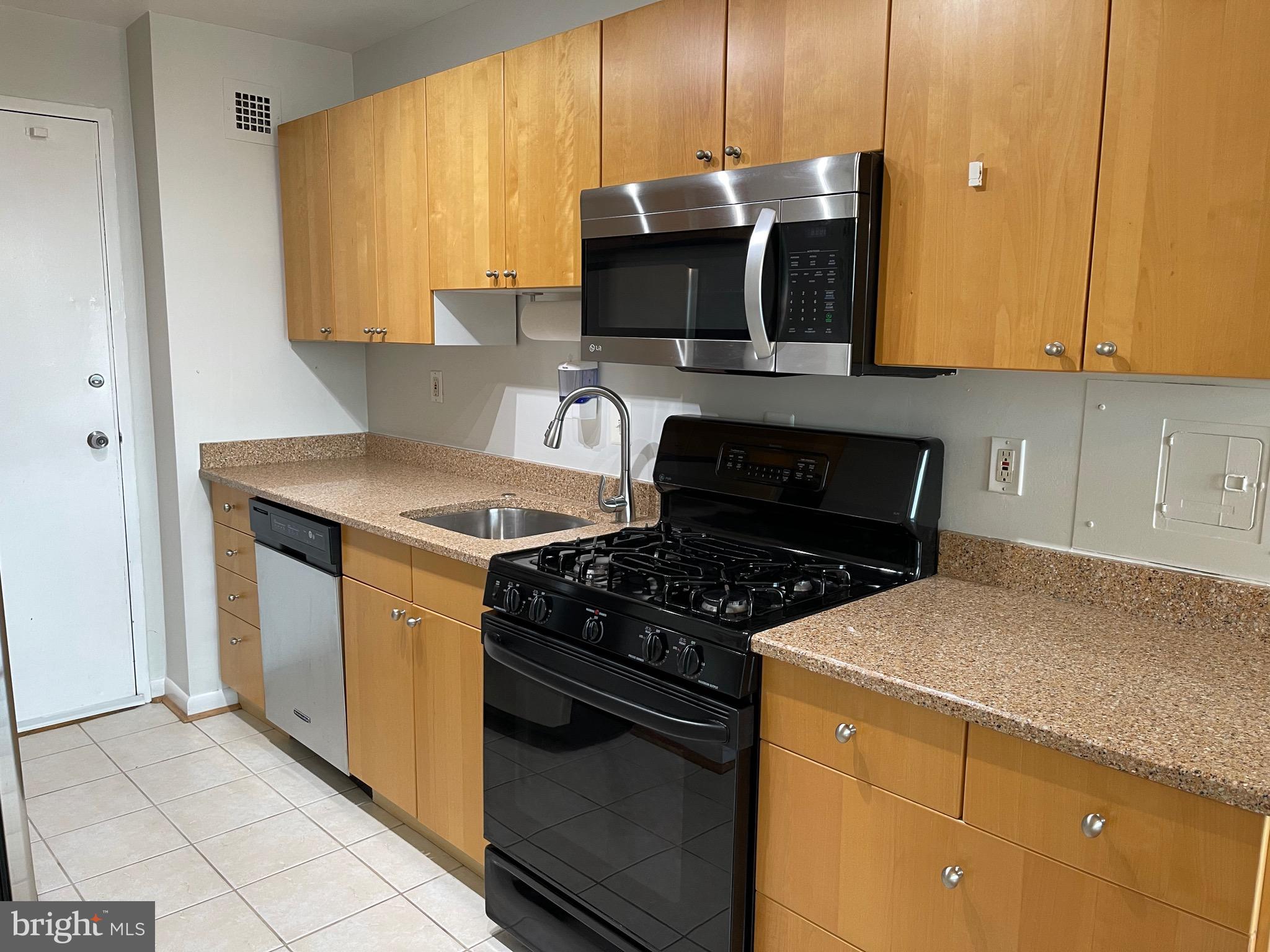 GROSVENOR PARK - Residential Lease