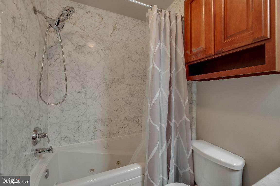 GABLES OF TUCKERMAN - Residential Lease