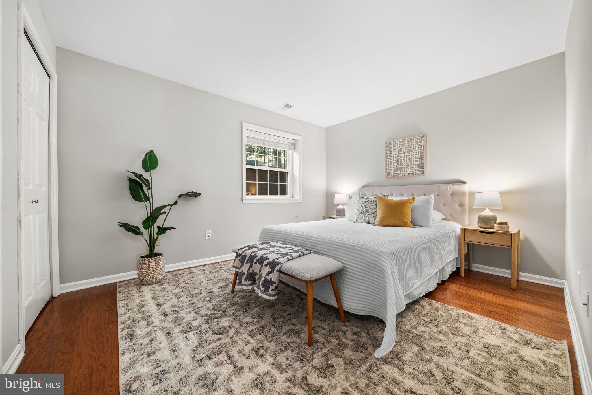 FOREST KNOLL - Residential