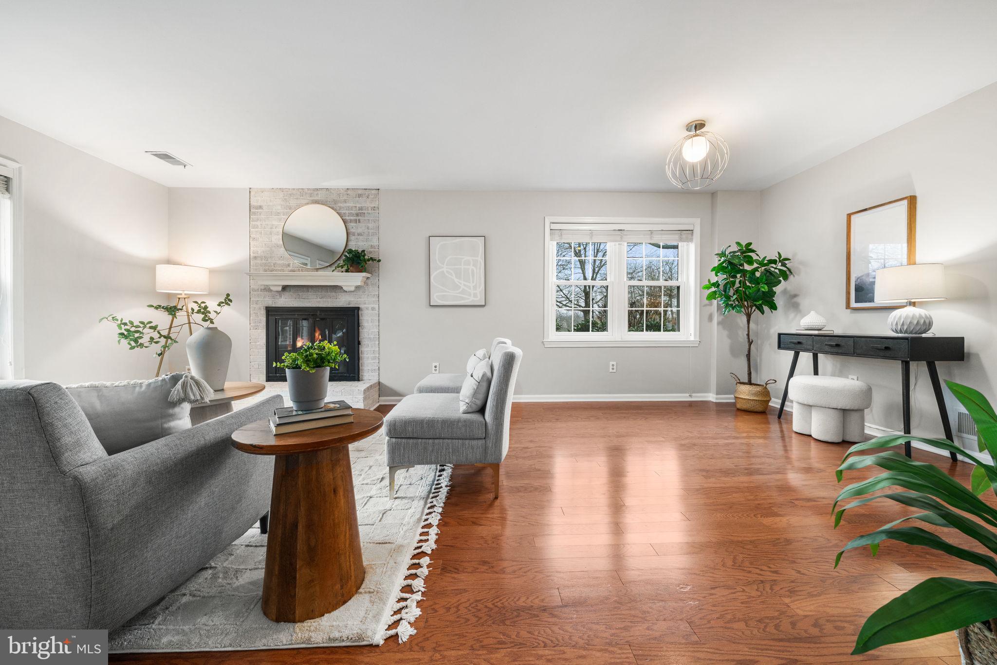 FOREST KNOLL - Residential