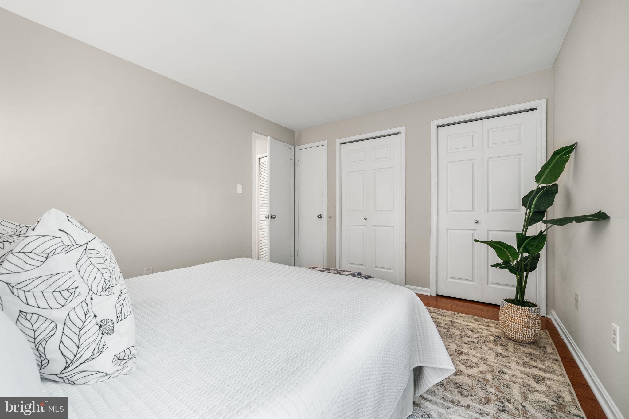 FOREST KNOLL - Residential