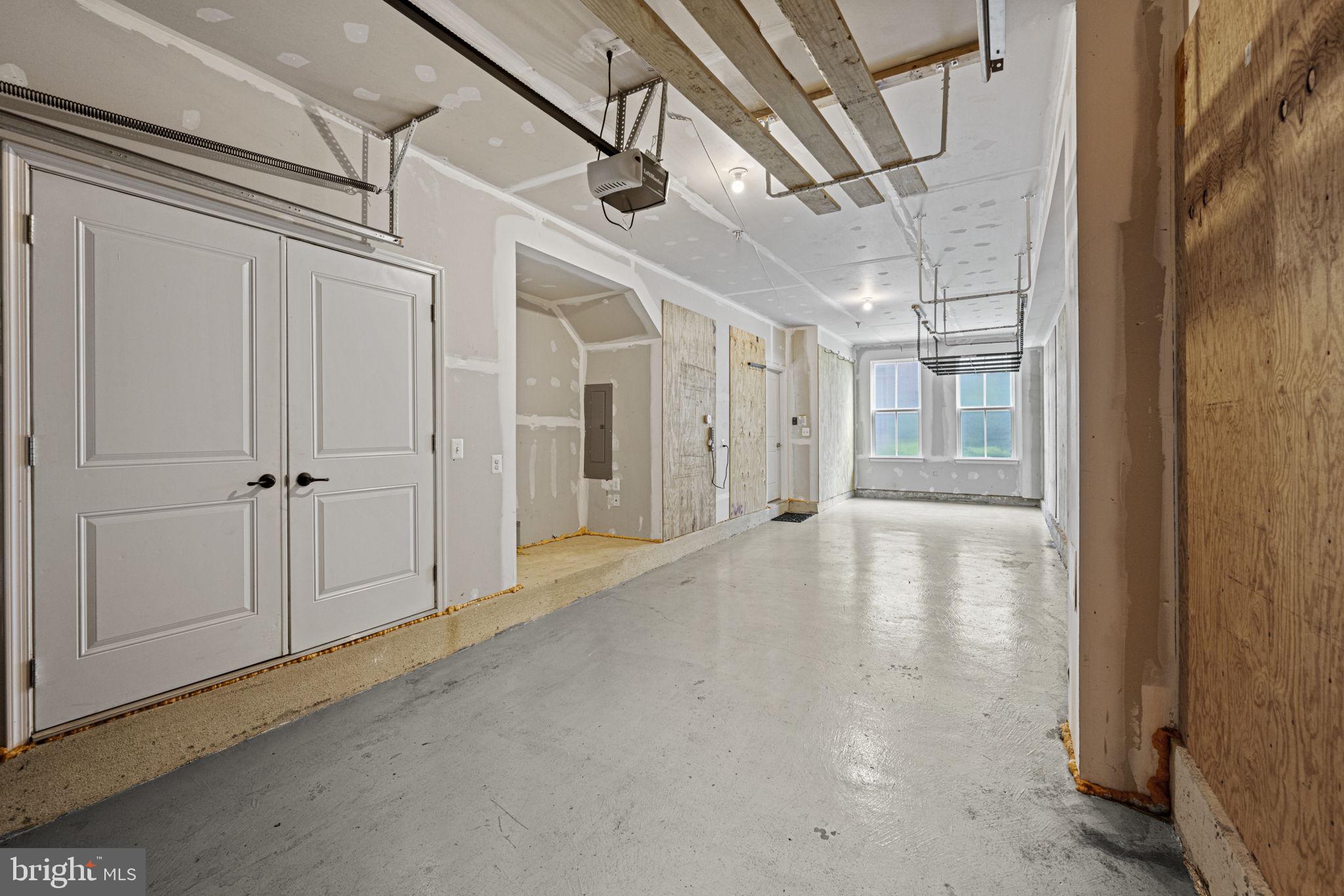 HYATTSVILLE - Residential