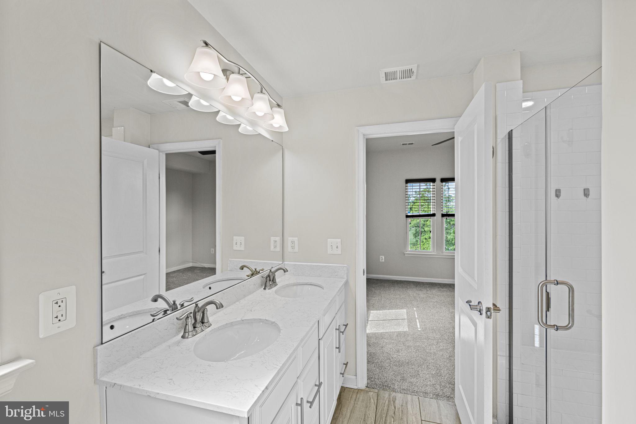 HYATTSVILLE - Residential