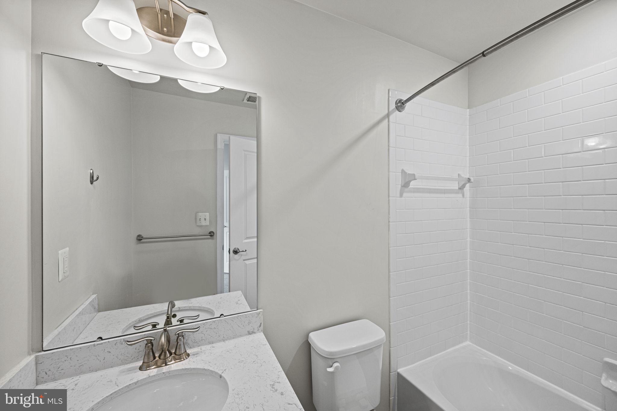 HYATTSVILLE - Residential