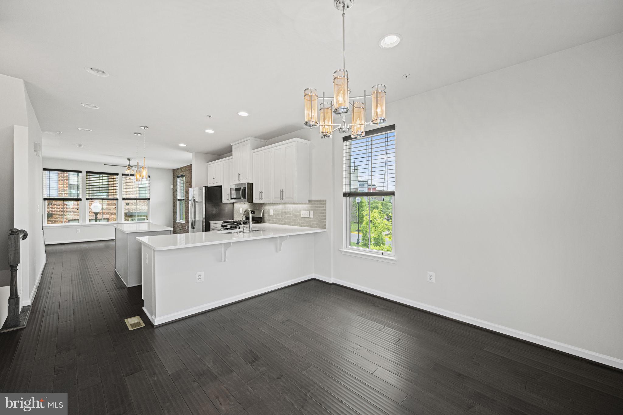 HYATTSVILLE - Residential