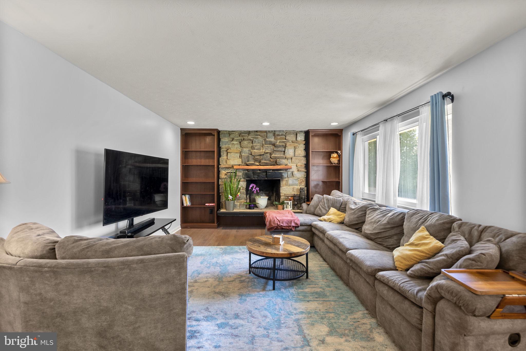 SENECA OVERLOOK - Residential