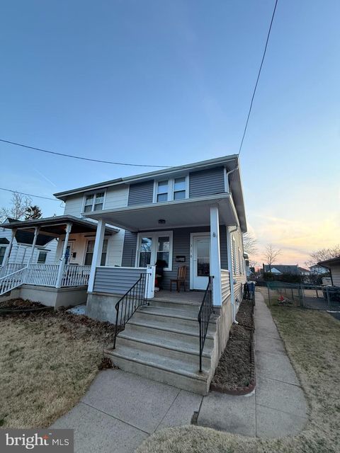 Townhouse For Sale - 316 Lippincott Avenue<br/> RIVERSIDE, NJ 08075