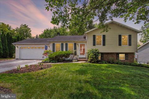 325 JASMINE DRIVE HANOVER PA 17331