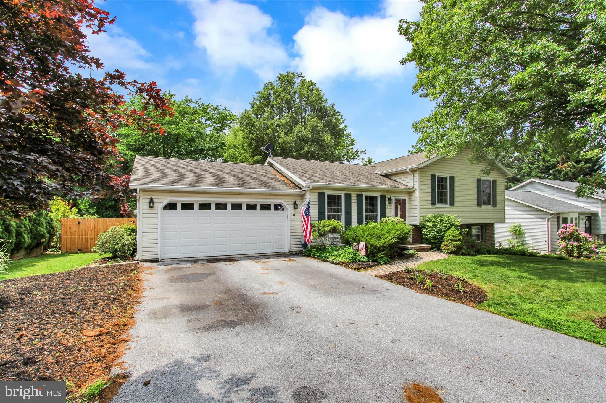 325 JASMINE DRIVE