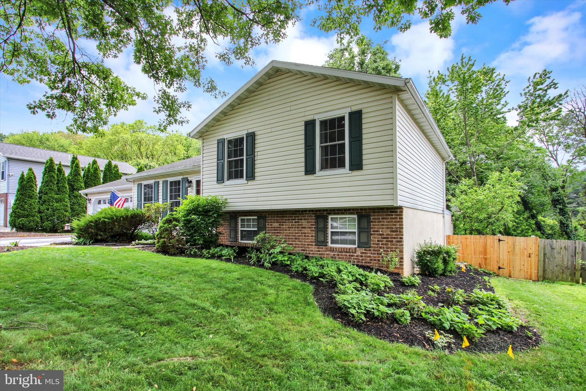 325 JASMINE DRIVE