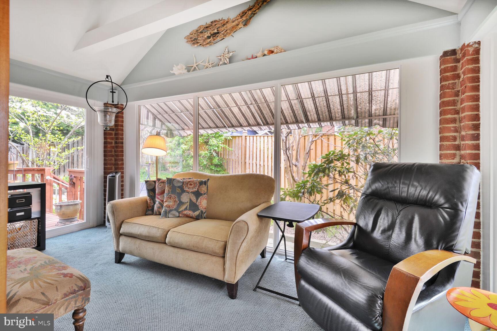 SOMERSET - Residential