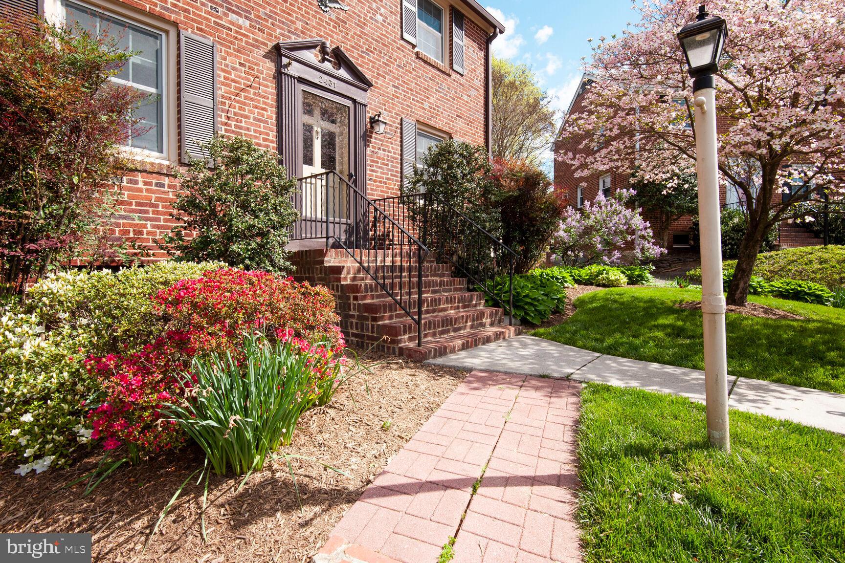 SOMERSET - Residential