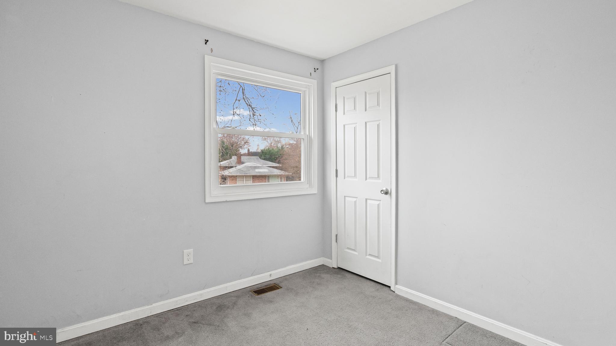 LAURAVILLE HISTORIC DISTRICT - Residential