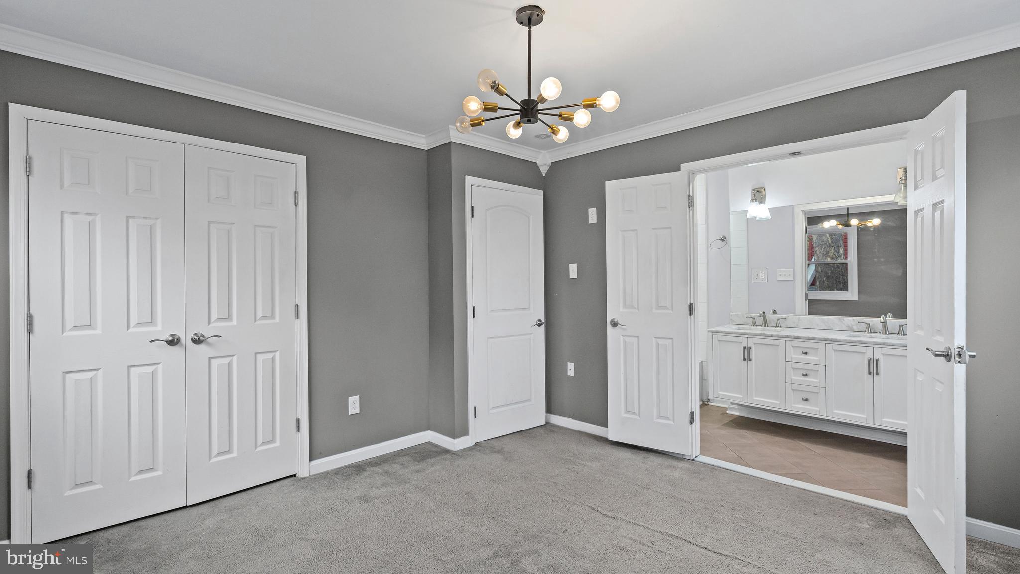 LAURAVILLE HISTORIC DISTRICT - Residential