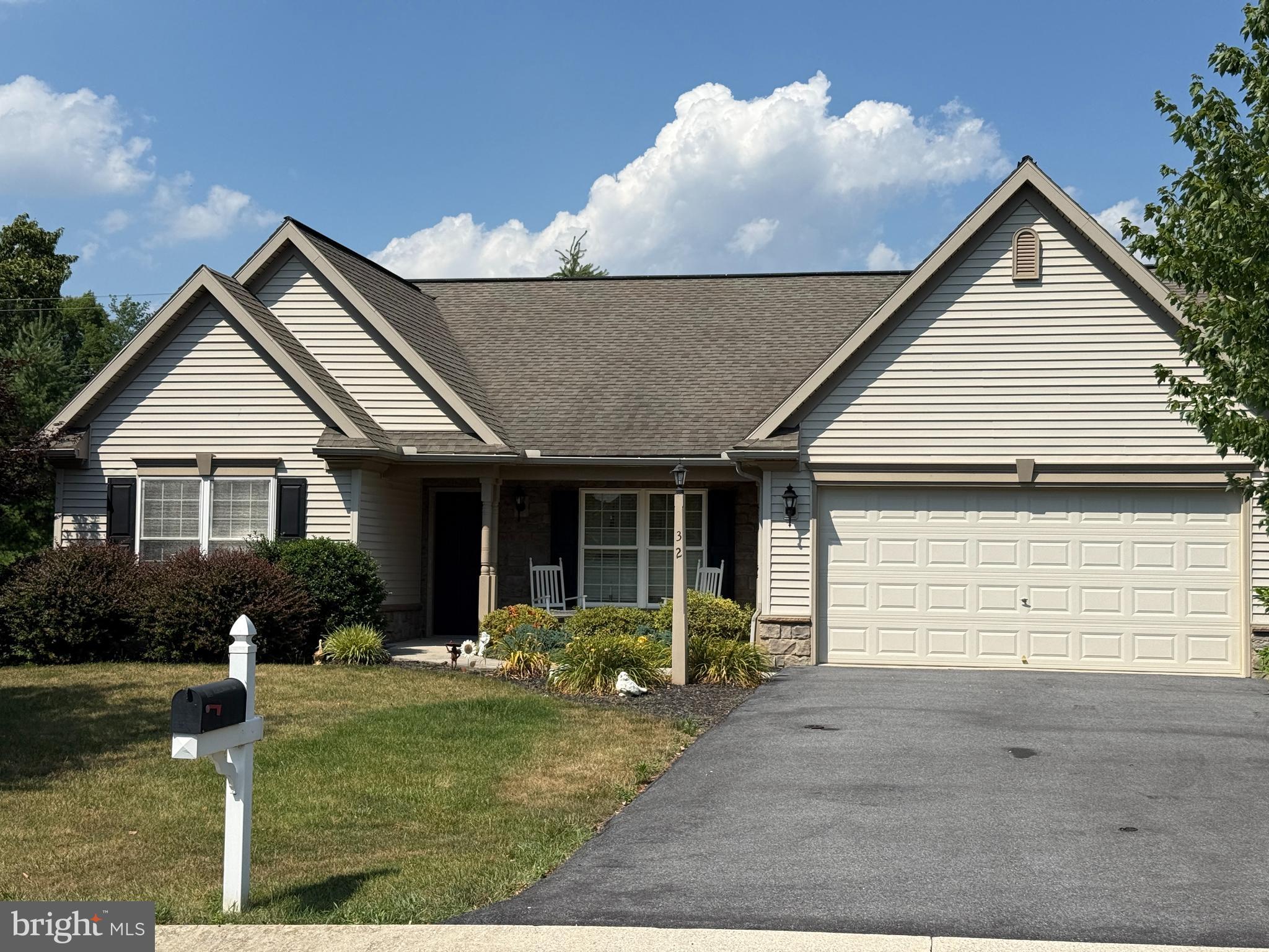32 LOGANBERRY COURT