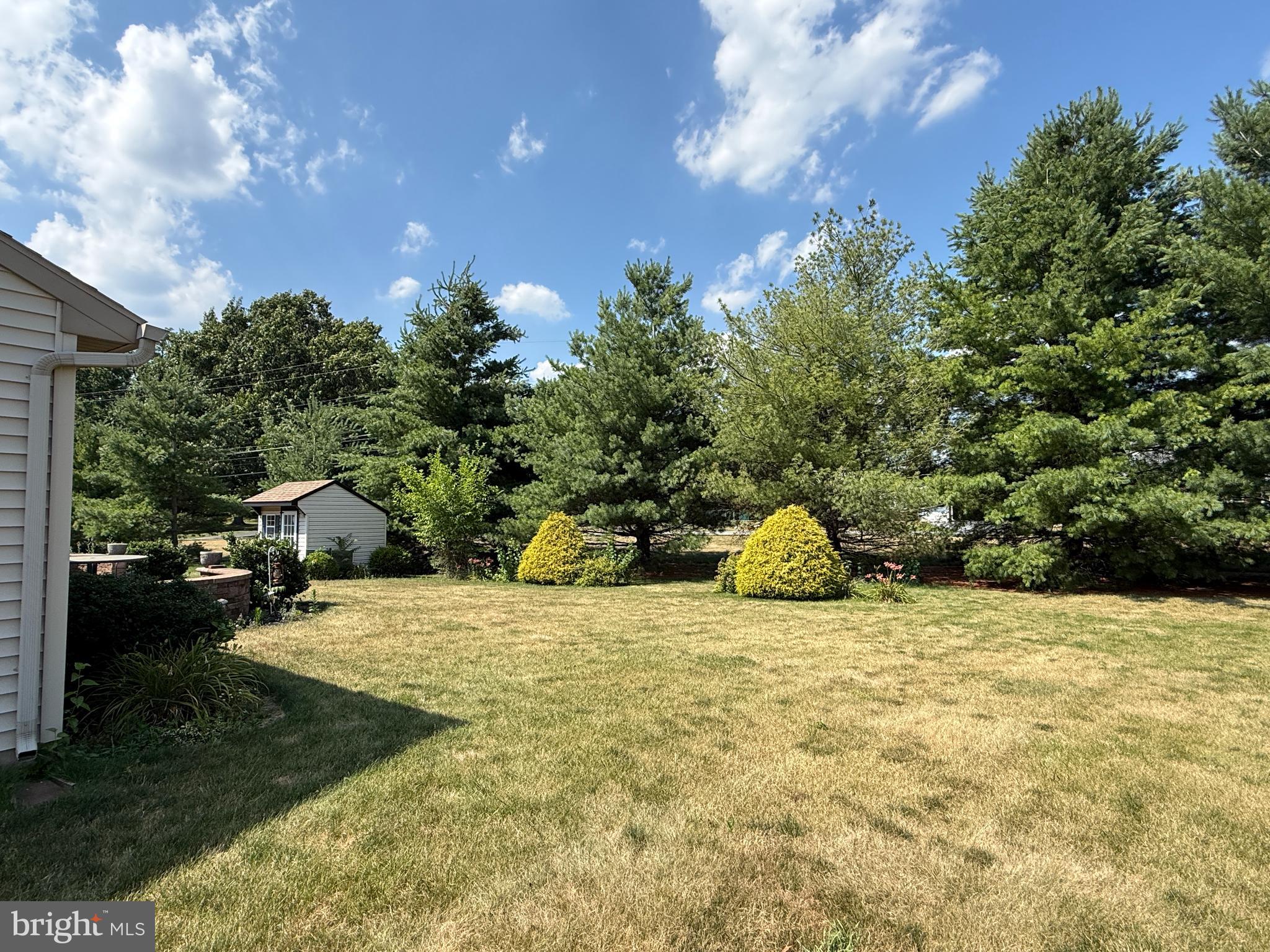 32 LOGANBERRY COURT