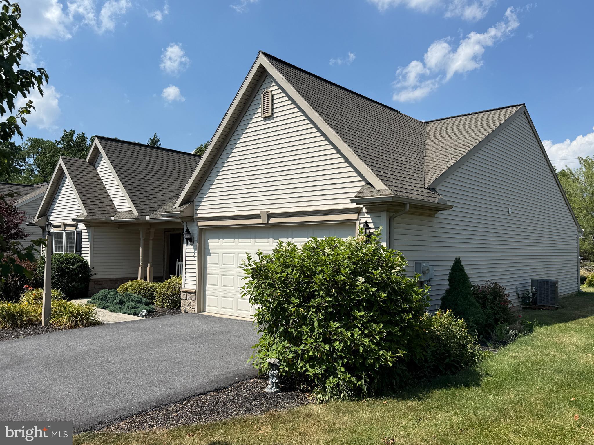32 LOGANBERRY COURT