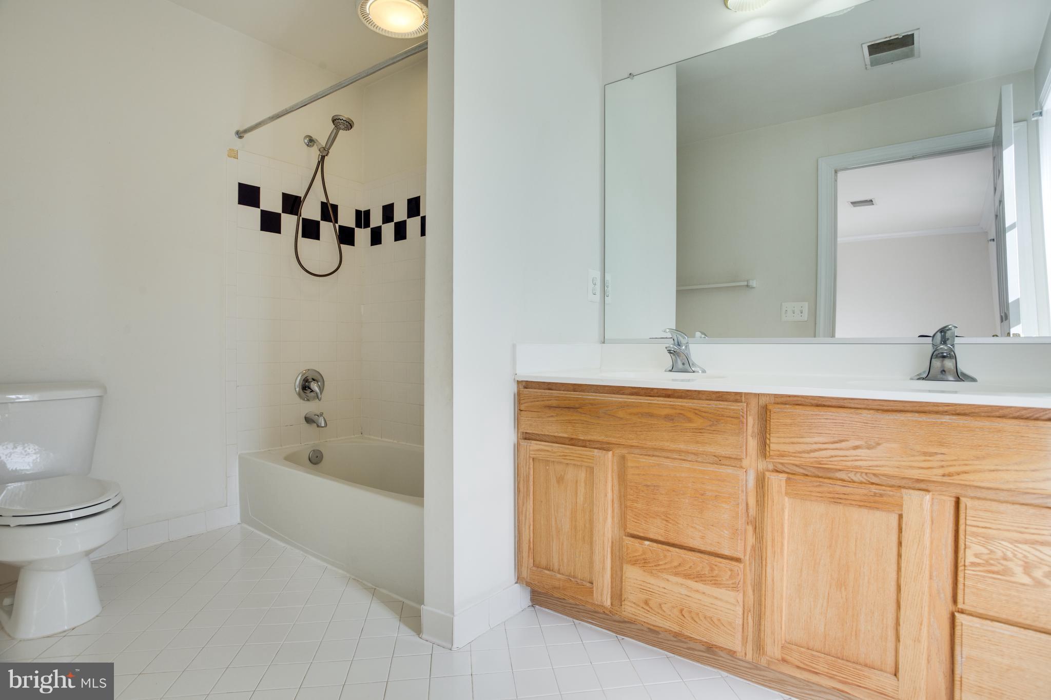 SOUTH RIDING - Residential Lease