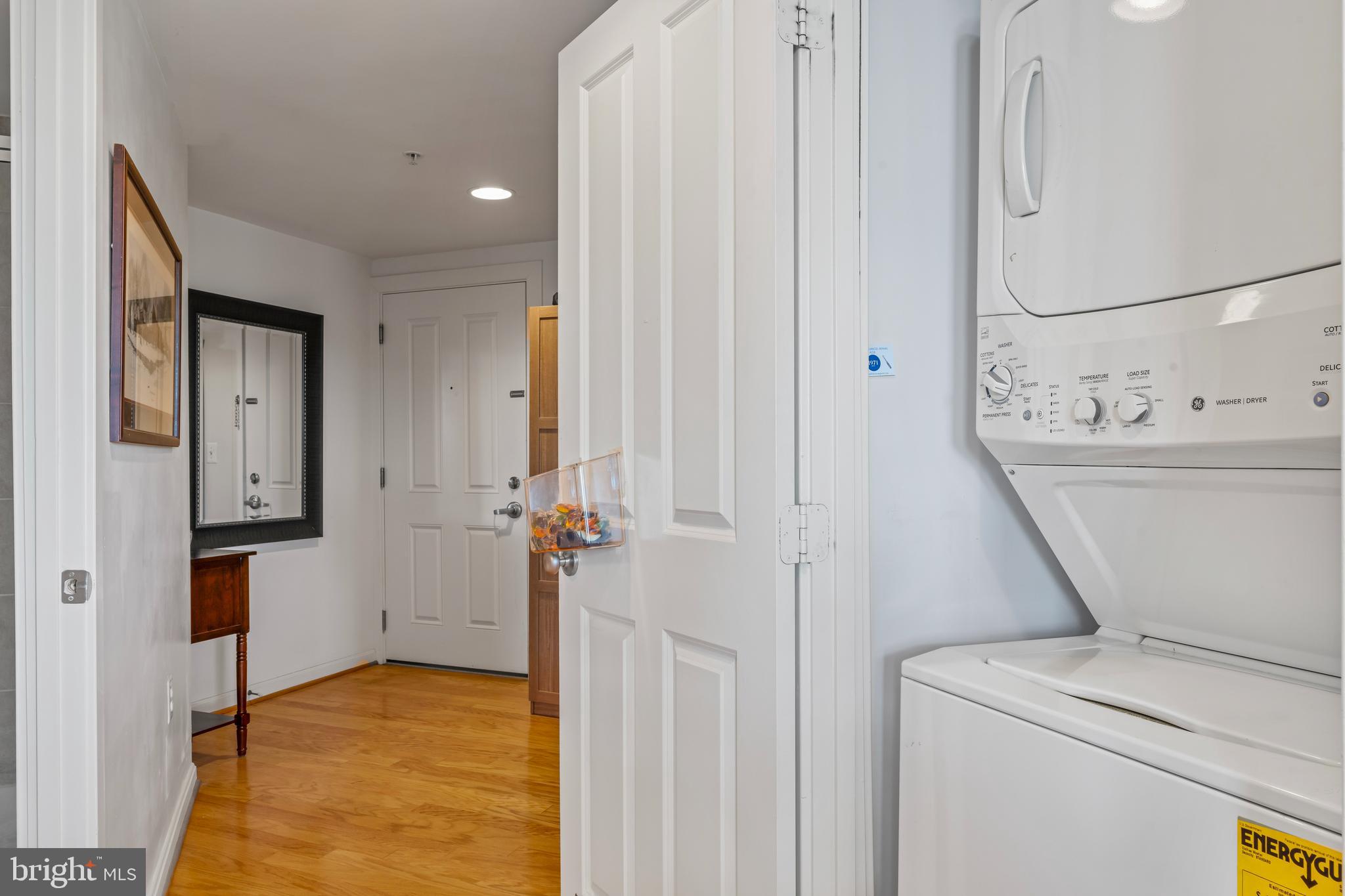 ELAN AT EAST MARKET - Residential