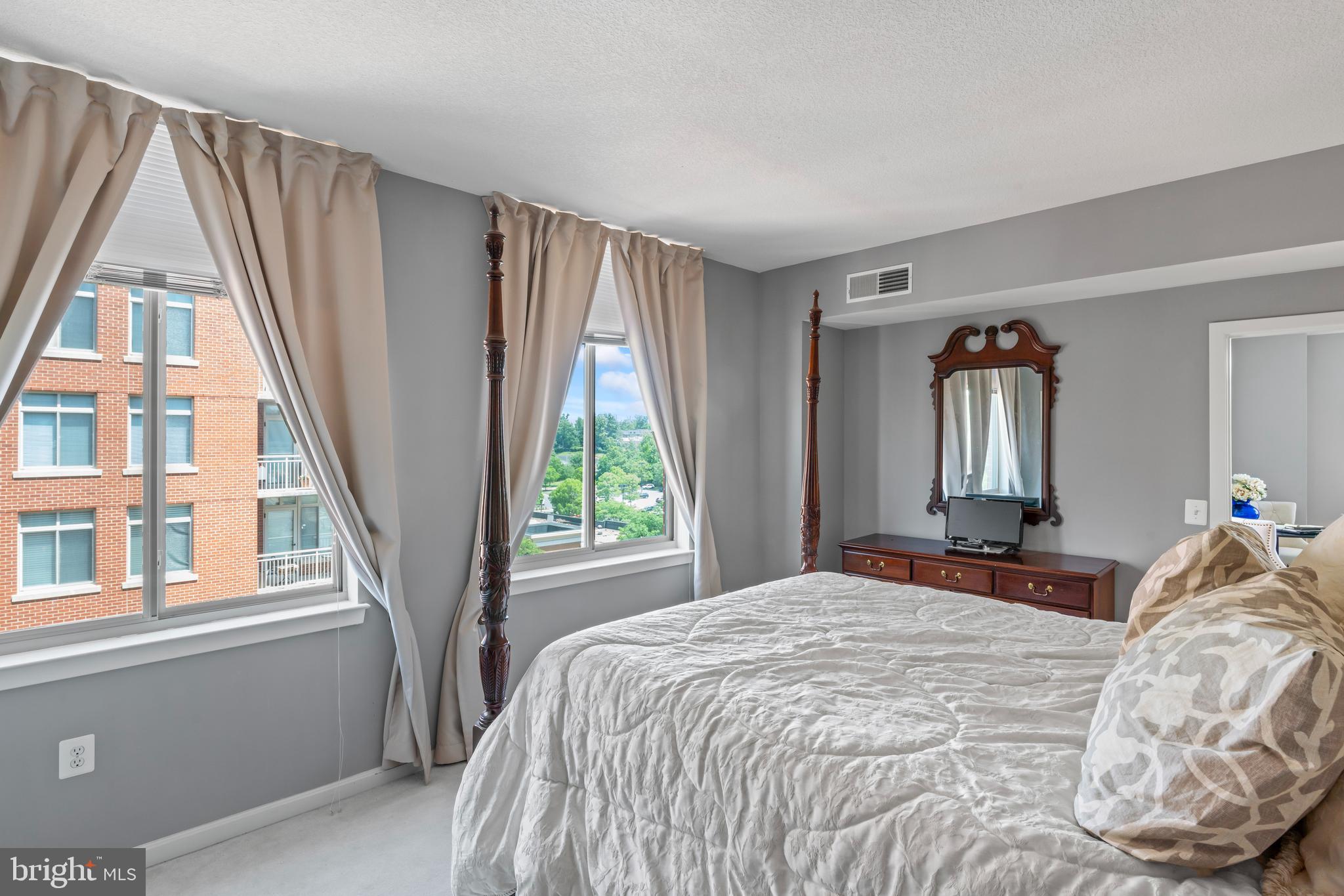 ELAN AT EAST MARKET - Residential