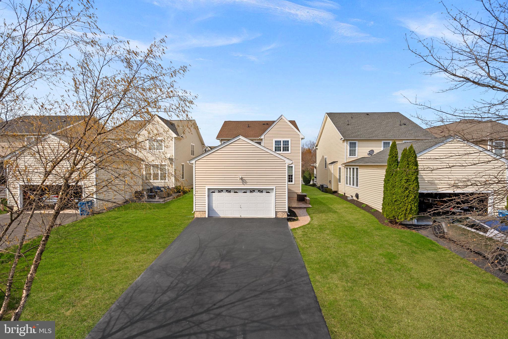 SOUTH RIDING - Residential