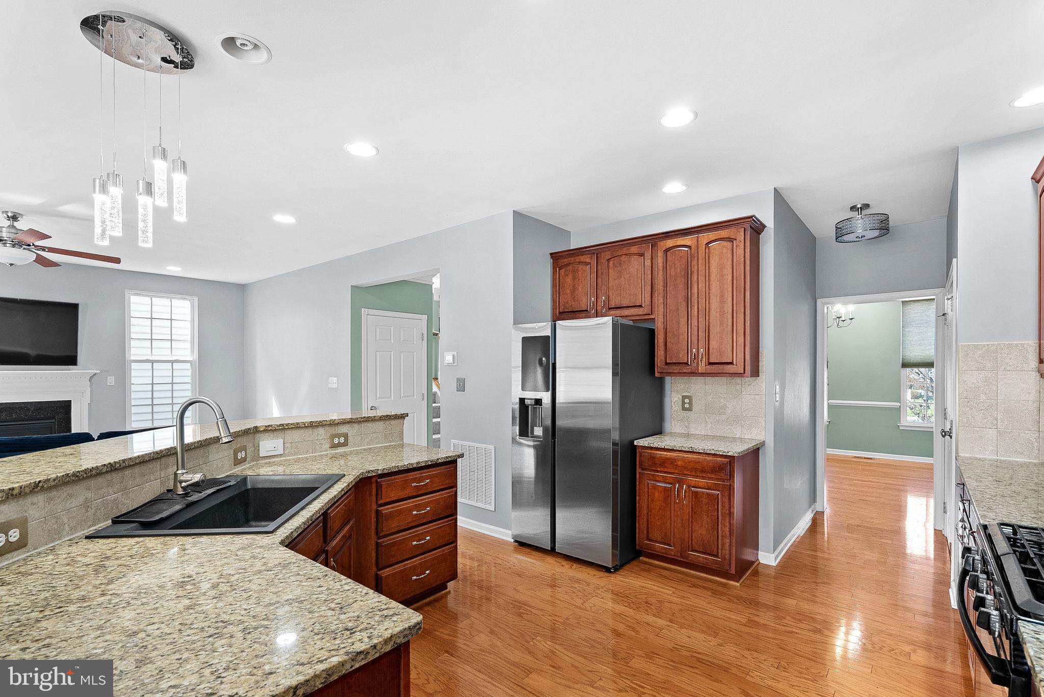 SOUTH RIDING - Residential