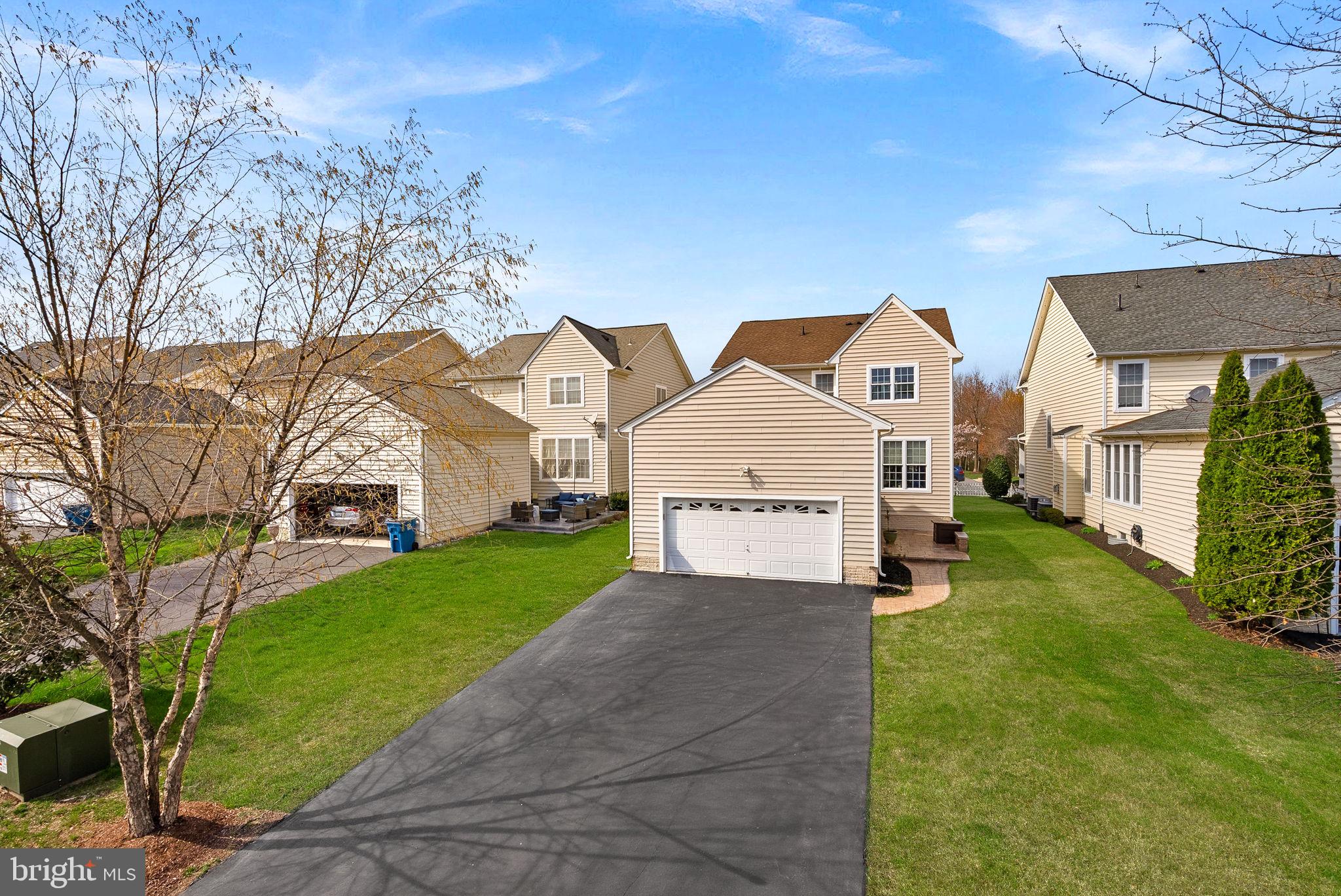 SOUTH RIDING - Residential