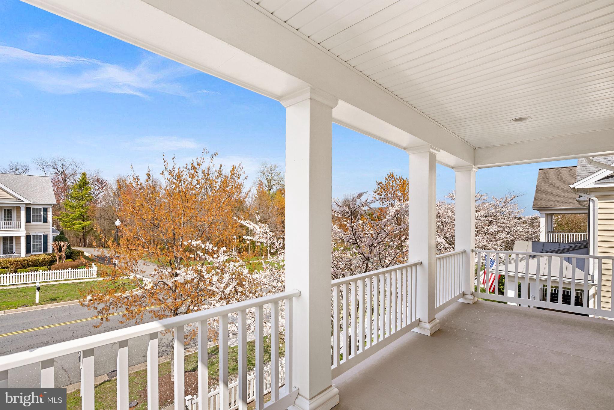 SOUTH RIDING - Residential