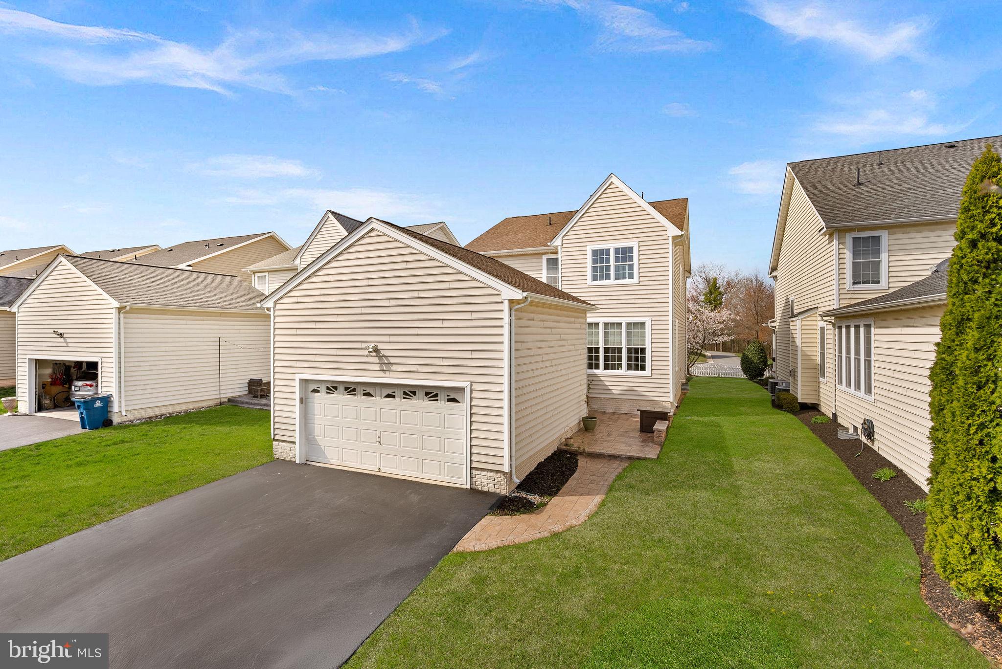 SOUTH RIDING - Residential