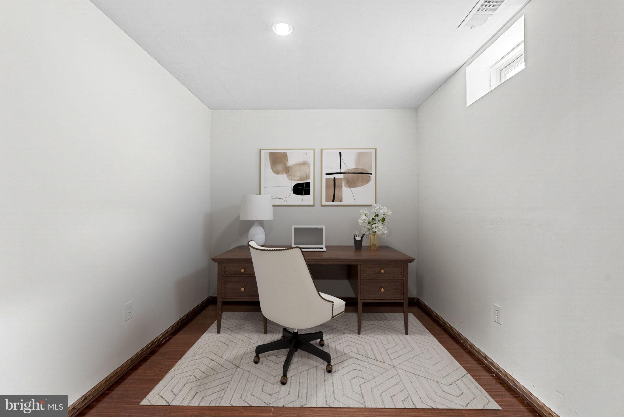 SOUTH RIDING - Residential