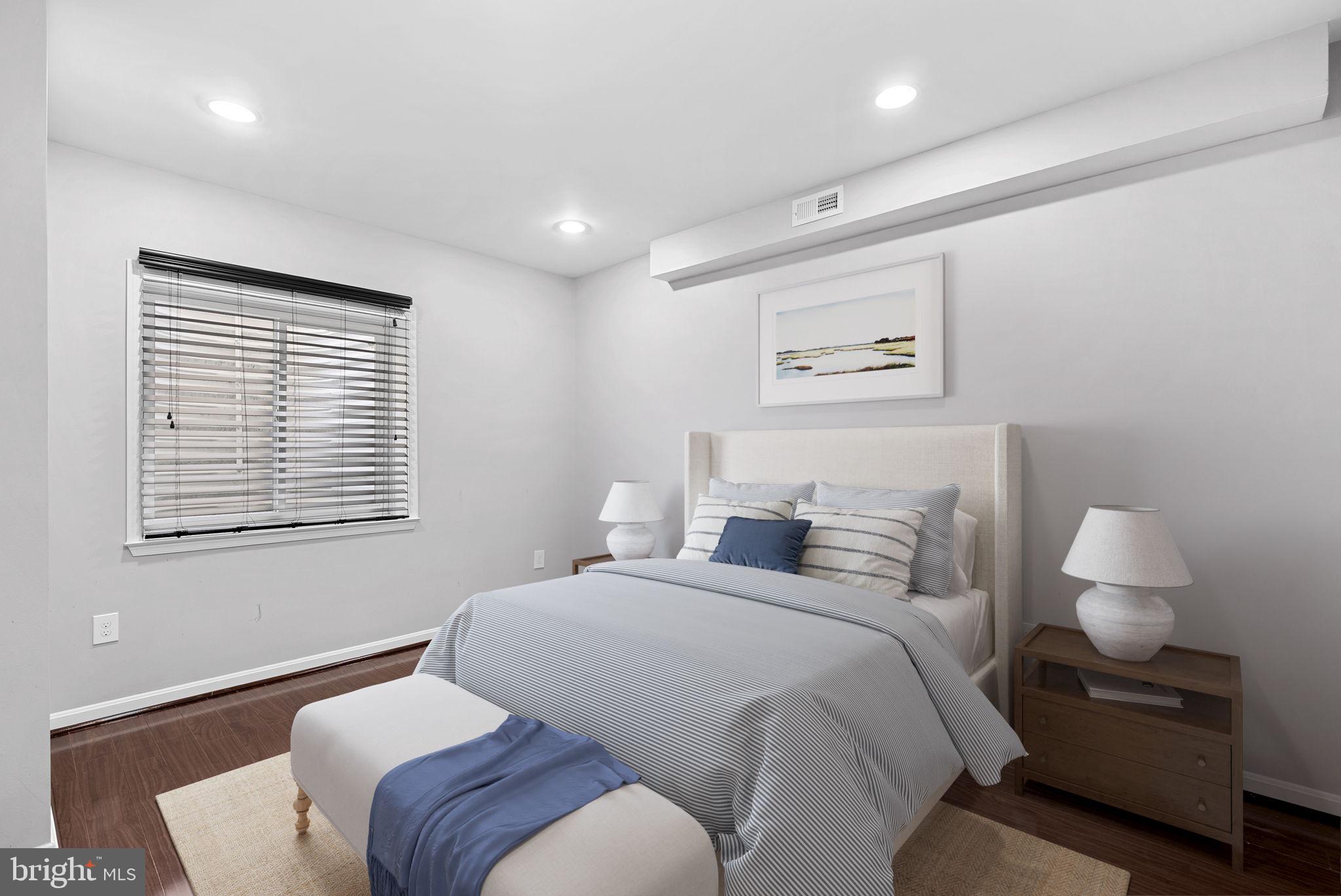 SOUTH RIDING - Residential